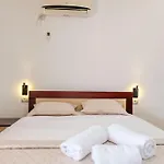 Vila Orfea شقة كساميل
